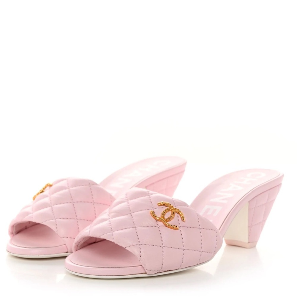 CHANEL CC Diamond Light Pink Quilted Mules Size 38 - Picture 9 of 16